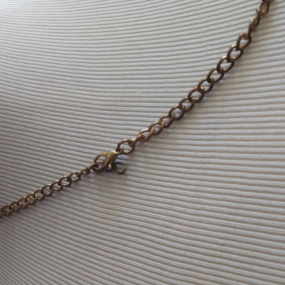 Elegant statement necklace in yellow and white - Picture 2 of 2